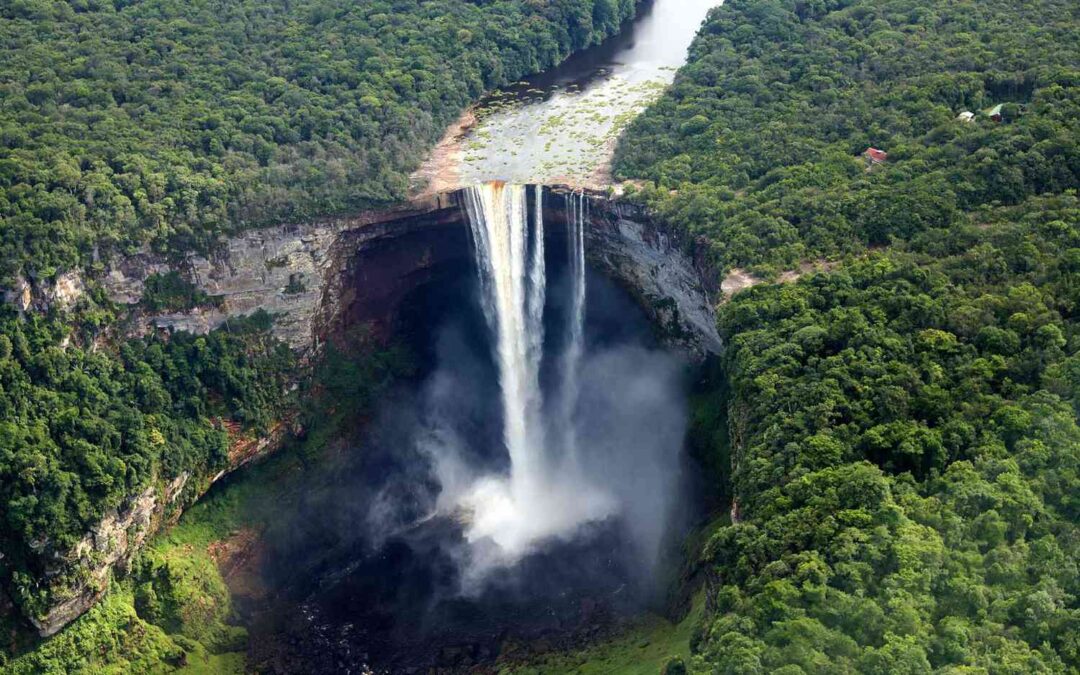 Guyana (Kaieteur-Wasserfälle)